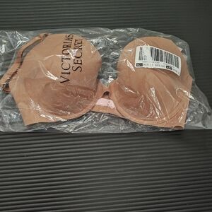 NWT Victoria Secret Angels Love Cloud Demi